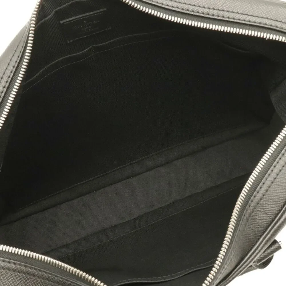 Louis Vuitton Porte Documents Voyage PM